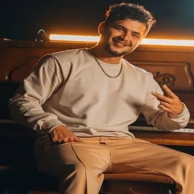 دانلود آهنگ ترکی شرف مورمن (آختاریرام من هله ده بیلمیرم هانسی شرفسیز) دانلود آهنگ ترکی شرف مورمن (آختاریرام من هله ده بیلمیرم هانسی شرفسیز)