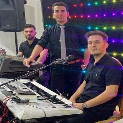 دانلود آهنگ ترکی گونلرین بیر گونونده قولوو بوینوما سالدین واحد نورانی