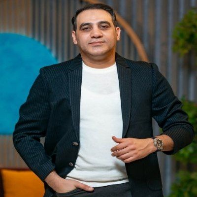 دانلود آهنگ آذری اوزاقلاردا ترلان نوخانی (منن اوزاقلاردا اولان حسرتین اولدورور منی)